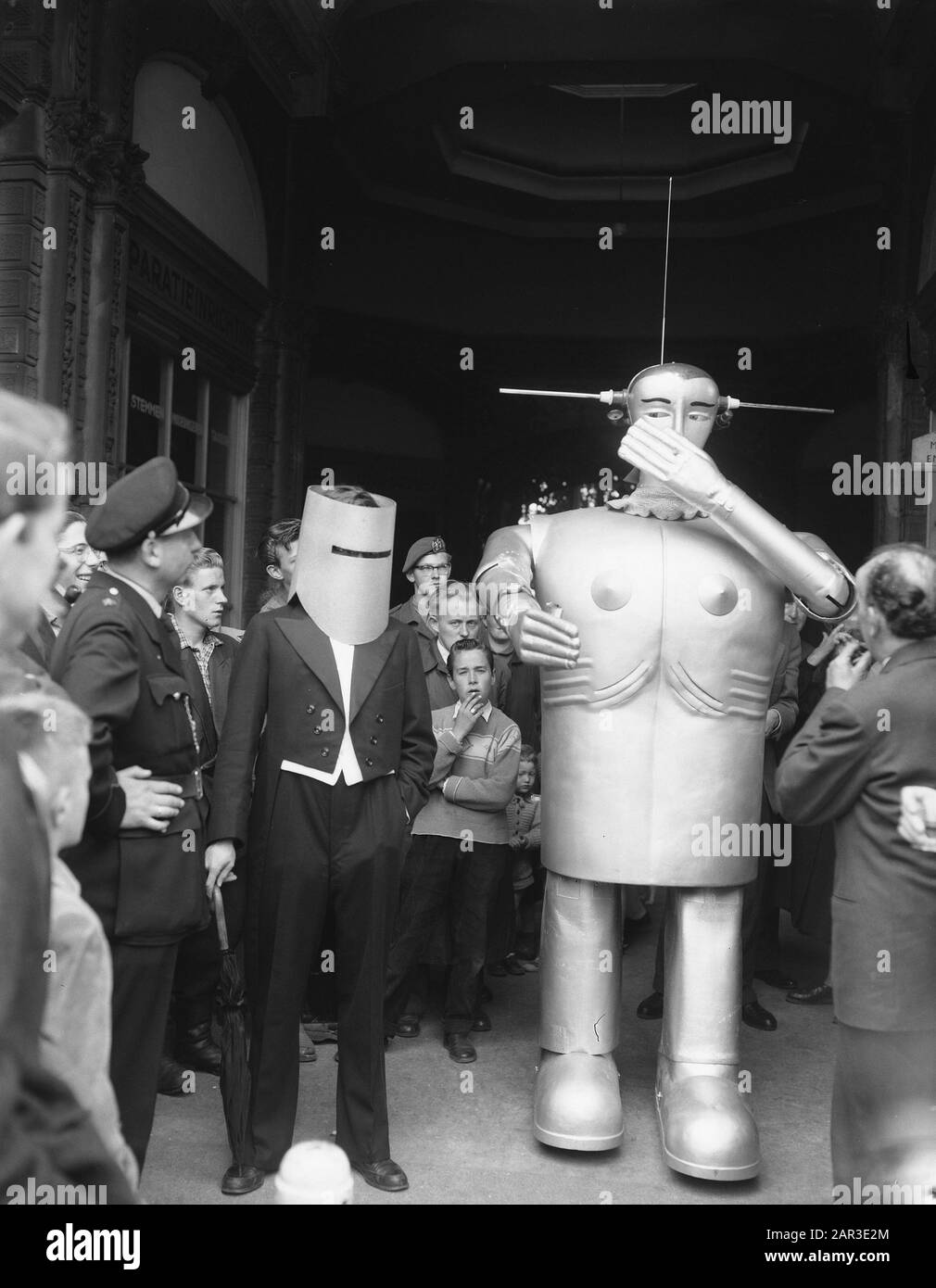 Robot En Narman Op Spees Date : 26 Juin 1957 Mots Clés : Robotten Banque D'Images