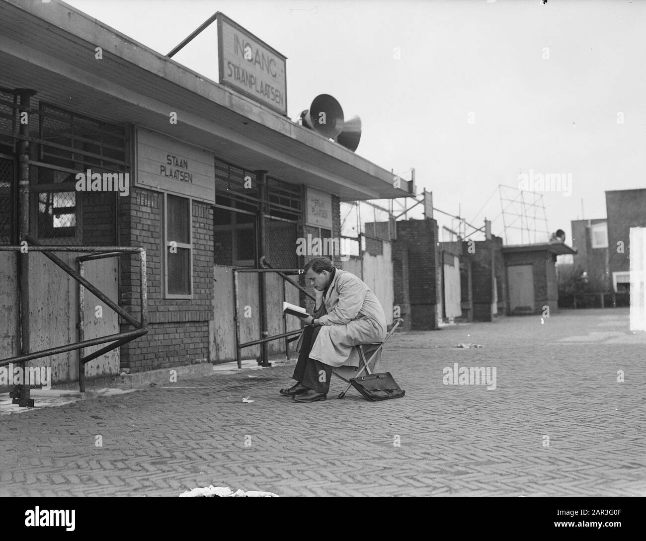 Premier visiteur Pays-Bas contre Belgique Date: 13 avril 1951 mots clés: Visiteurs Banque D'Images