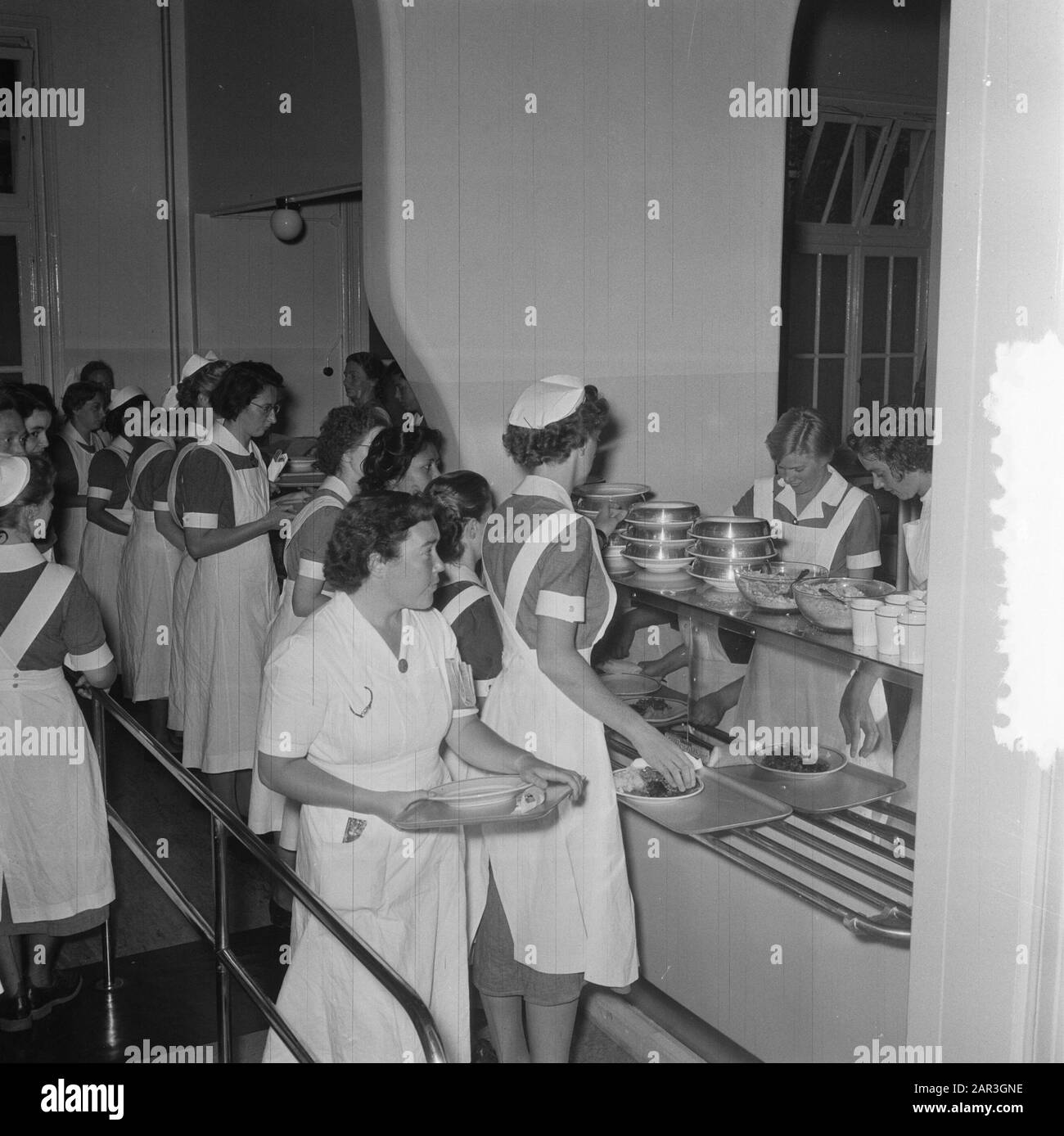 Nouvelle salle à manger et cafétéria Wilhelmina Guest House Date: 9 July 1952 Nom de l'établissement: Wilhelmina Guest House Banque D'Images