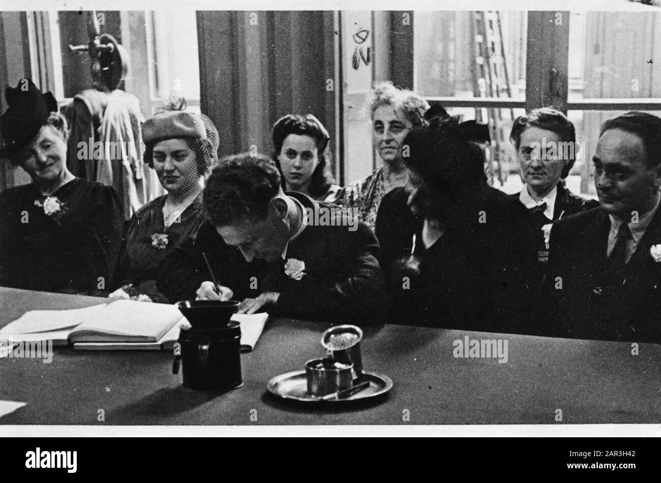 Photos famille Wagner cérémonie de mariage Annotation: La photo est une reproduction d'un ancien original Date: 27 novembre 1964 mots clés: Couples de mariage Nom personnel: Wagner Banque D'Images