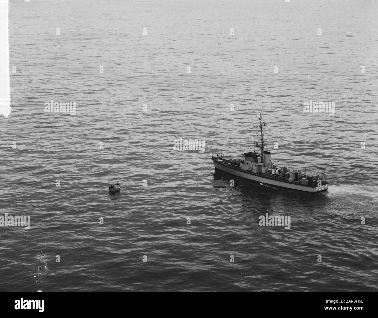 Soldats de la Force aérienne en radeau en mer du Nord pendant 24 heures Date : 10 septembre 1963 lieu : Mer du Nord mots clés : MITARY, APPARTEMENTS, Forces aériennes Banque D'Images