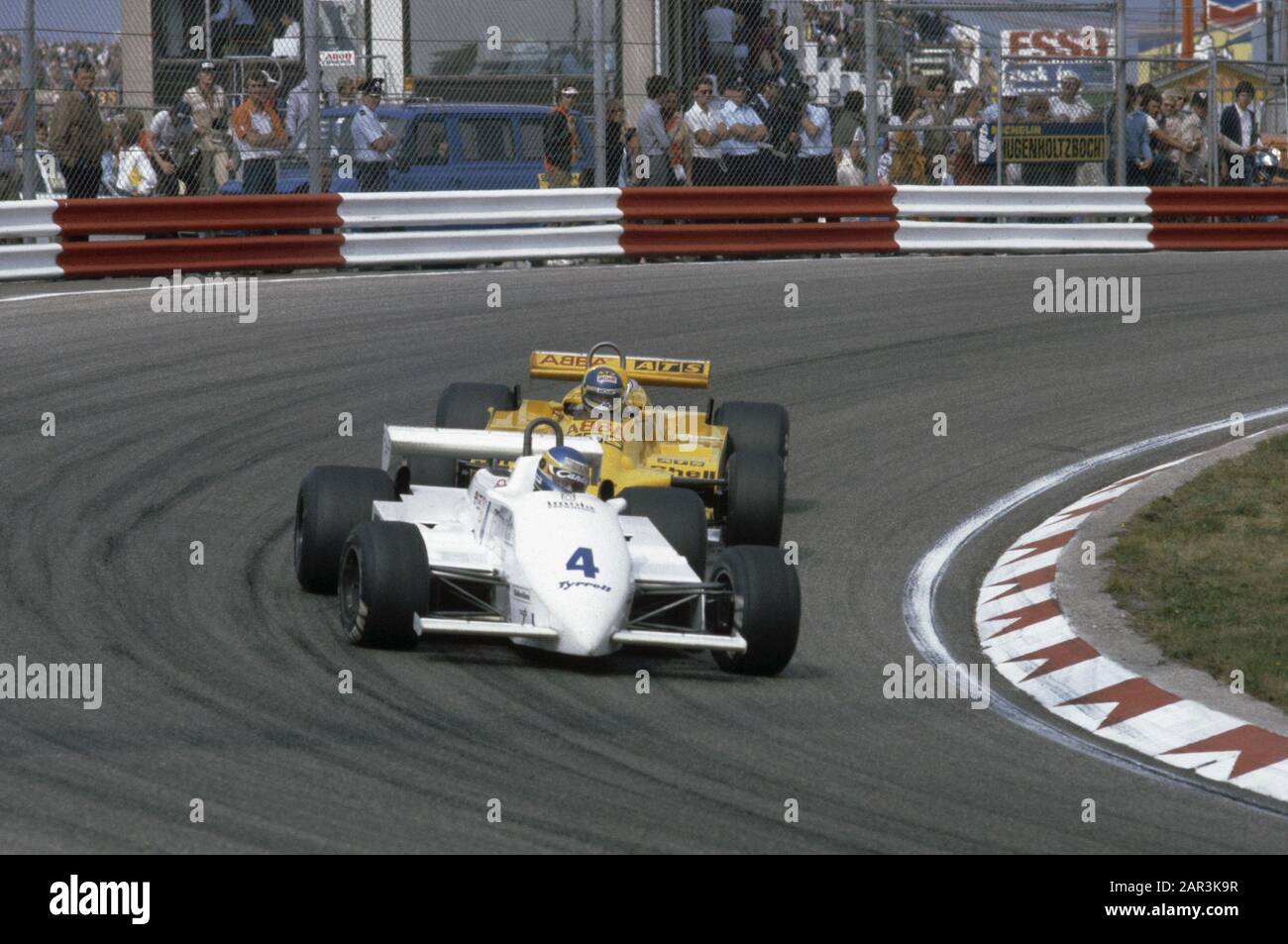 Grand Prix des Pays-Bas au circuit de Zandvoort; nr. 6, 7: SLIM Borgudd (S) derrière Michele Alboreto (I); Banque D'Images