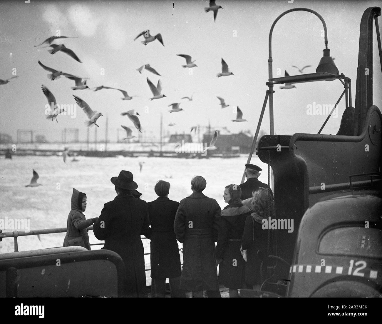 Plus de demande que d'offre Date: 4 mars 1947 mots clés: Golls, hiver jour Nom personnel: Plus Banque D'Images