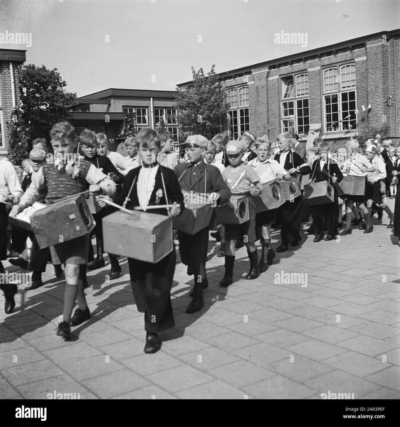 Festivals de libération: Festivals et foire de Volendam Date: Juillet 1945 lieu: Noord-Holland, Volendam mots clés: Festivals de libération, seconde Guerre mondiale Banque D'Images