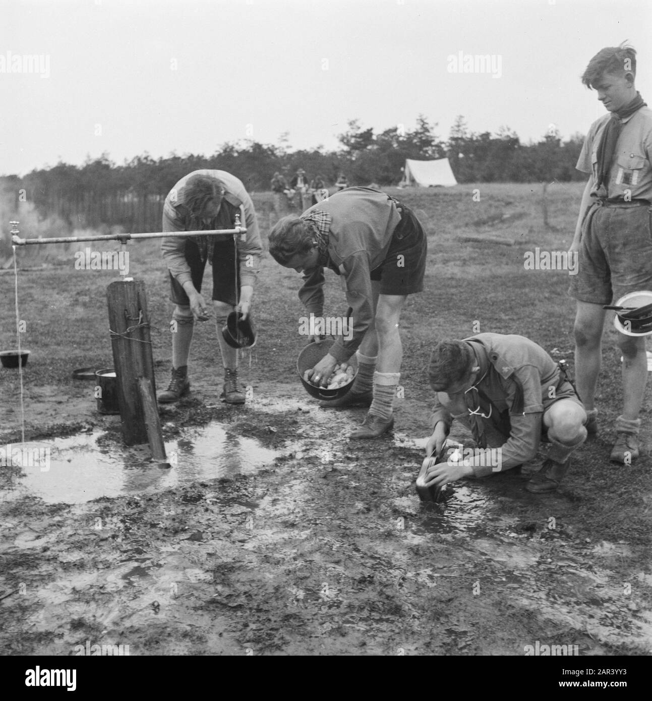 Réunion Scoute Des Garçons Palmpases Date : 13 Avril 1946 Mots Clés : Réunions, Scouts Des Garçons Banque D'Images