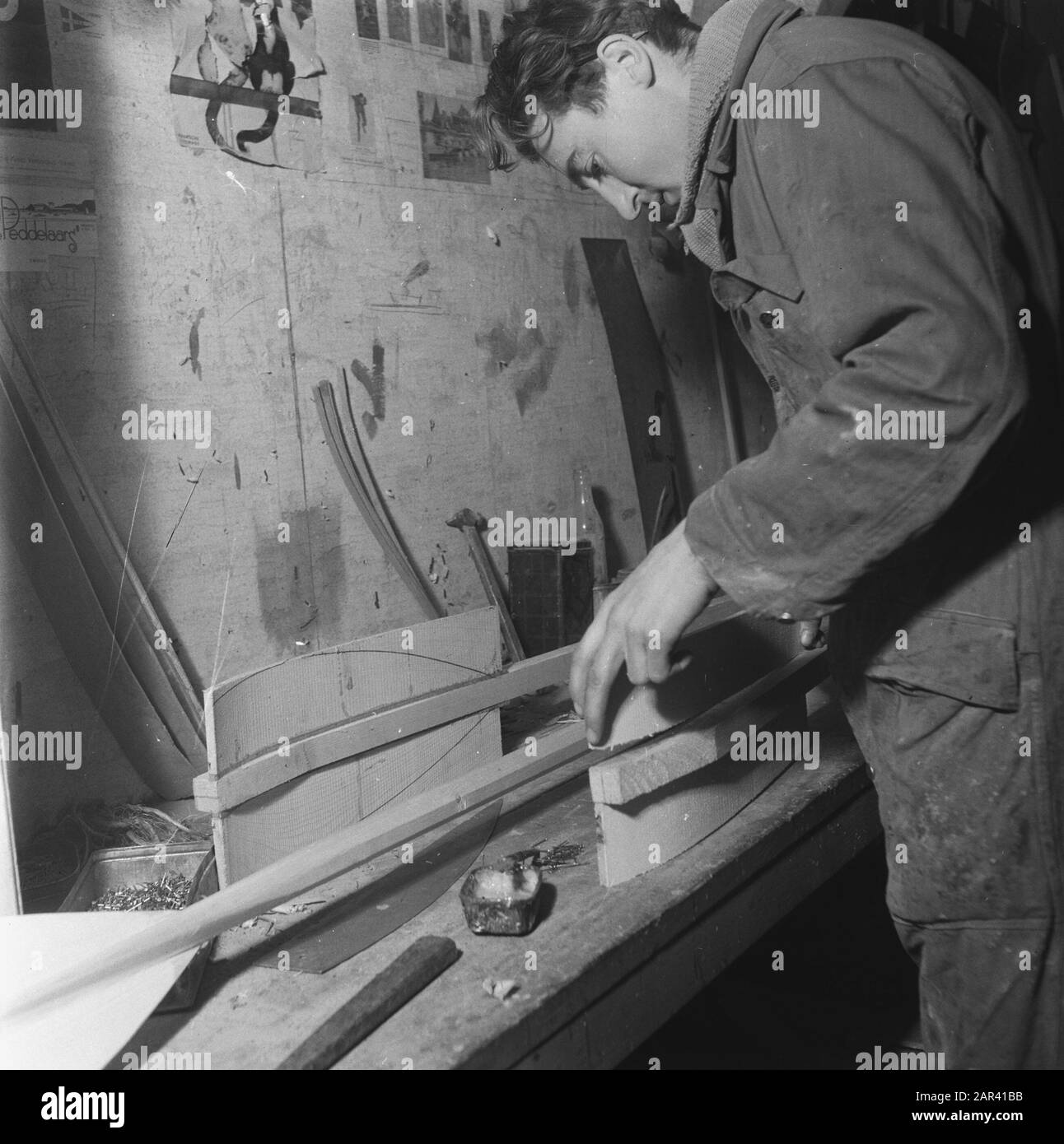 Fabrication de canopeddels Date : 19 mars 1947 mots clés : fabrication Banque D'Images