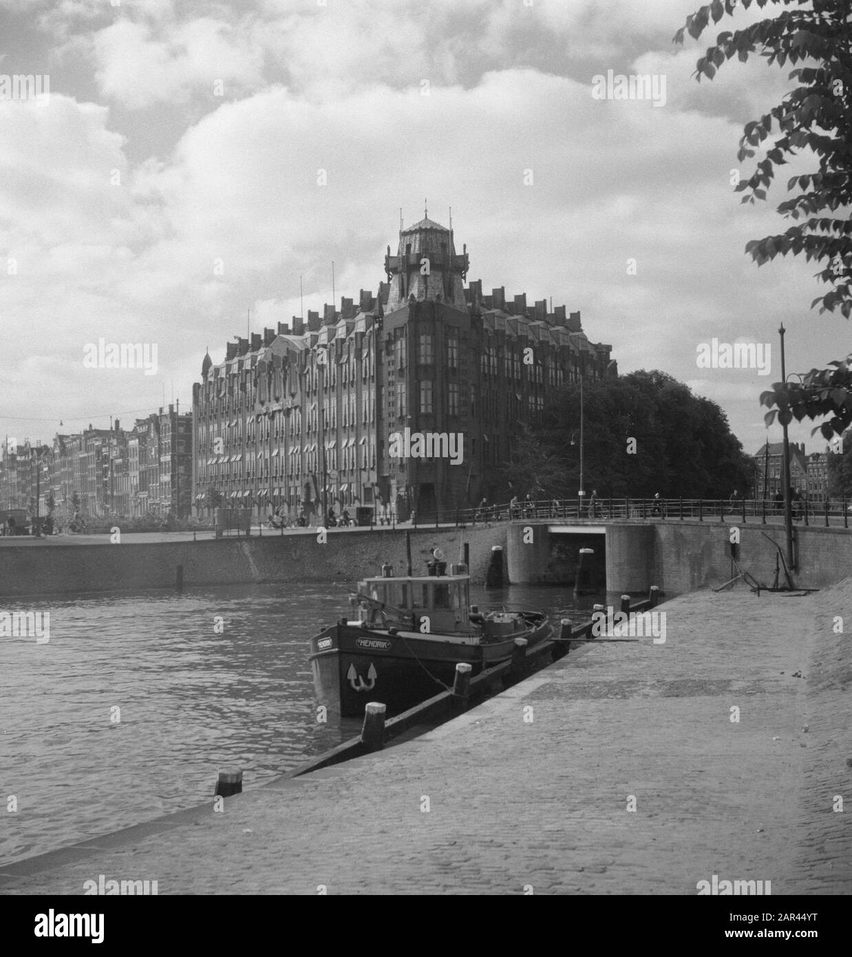 Extérieur De La Maison D'Expédition Date : 22 Juillet 1951 Mots Clés : Extérieur, Bâtiments Banque D'Images