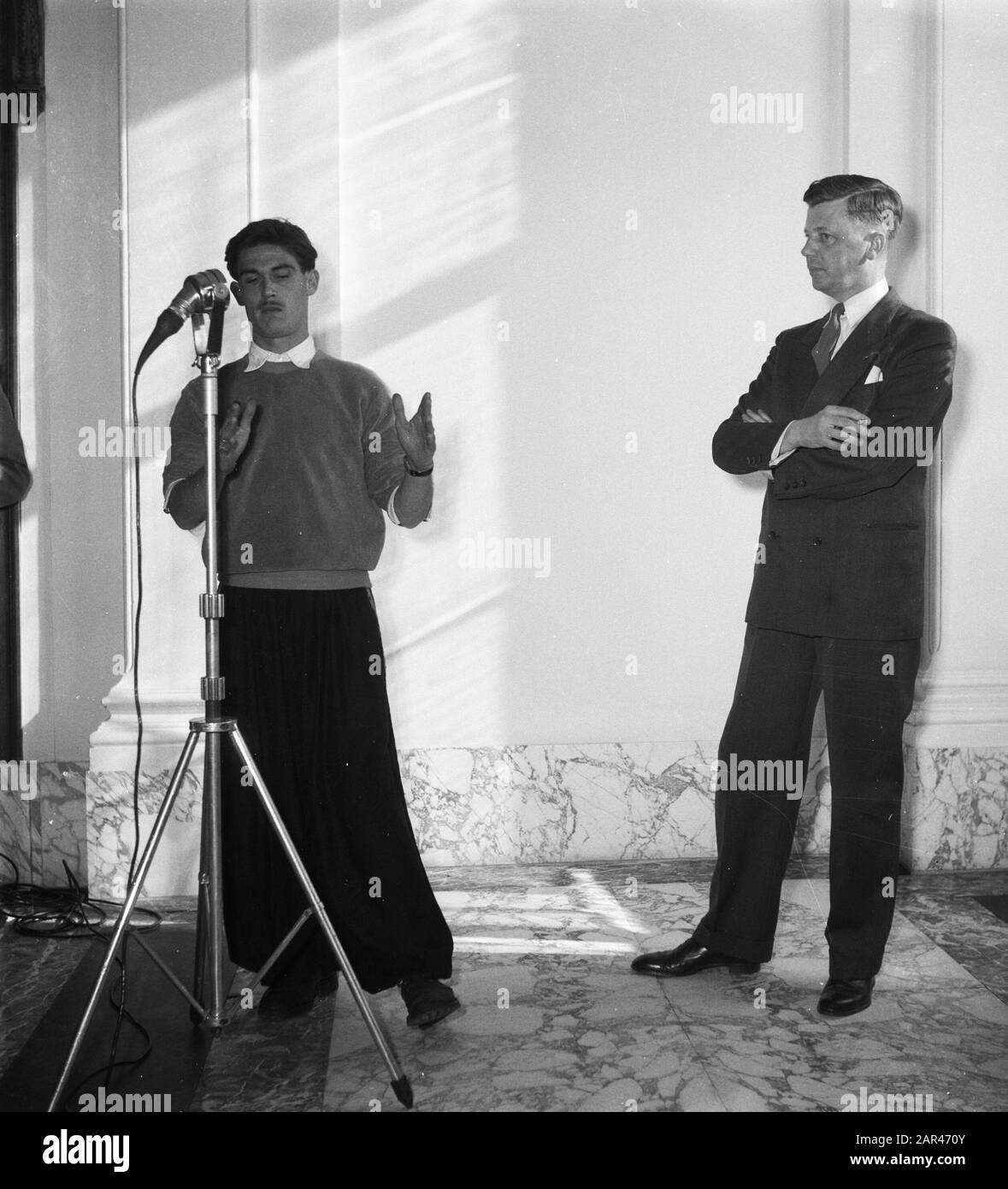 Expédition van Houten retour à Amsterdam Date: 12 avril 1952 lieu: Amsterdam, Noord-Holland mots clés: Expéditions Banque D'Images