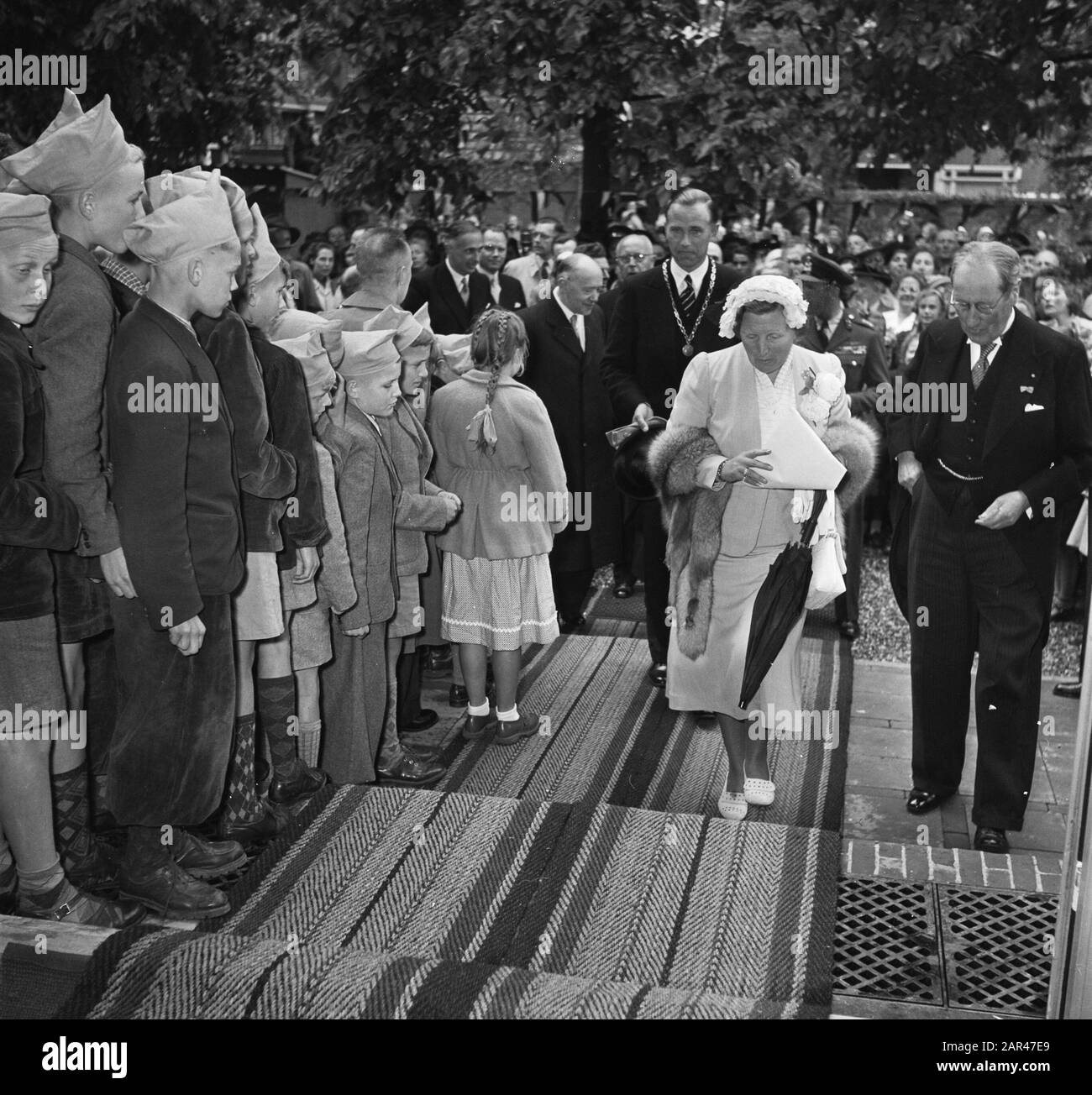 Queen Juliana Visite Culemborg Et Vreeswijk Queen, Visites, Juliana, Queen Date: 28 Mai 1952 Mots Clés: Visites, Queen Personname: Juliana, Queen Banque D'Images