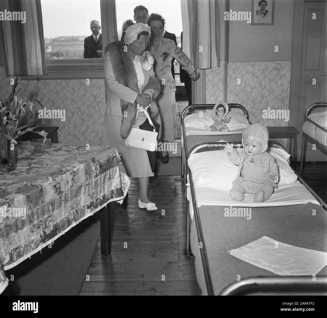 Queen Juliana Visite Culemborg Et Vreeswijk Queen, Visites, Juliana, Queen Date: 28 Mai 1952 Mots Clés: Visites, Queen Personname: Juliana, Queen Banque D'Images