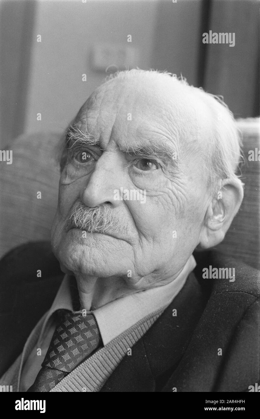 Dr. willem Drees sr. Sera le 5 juillet prochain 98 ans, titre Date: 3 juillet 1984 mots clés: Portraits Nom personnel: Dr. willem Drees sr. Banque D'Images