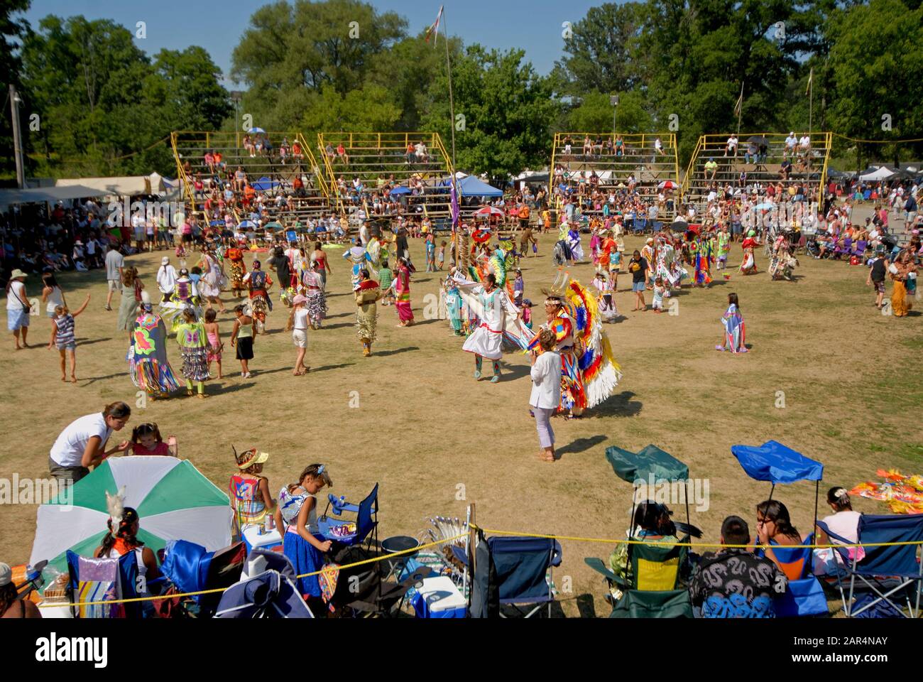 Cérémonie Pow wow Arena en Amérique du Nord Banque D'Images