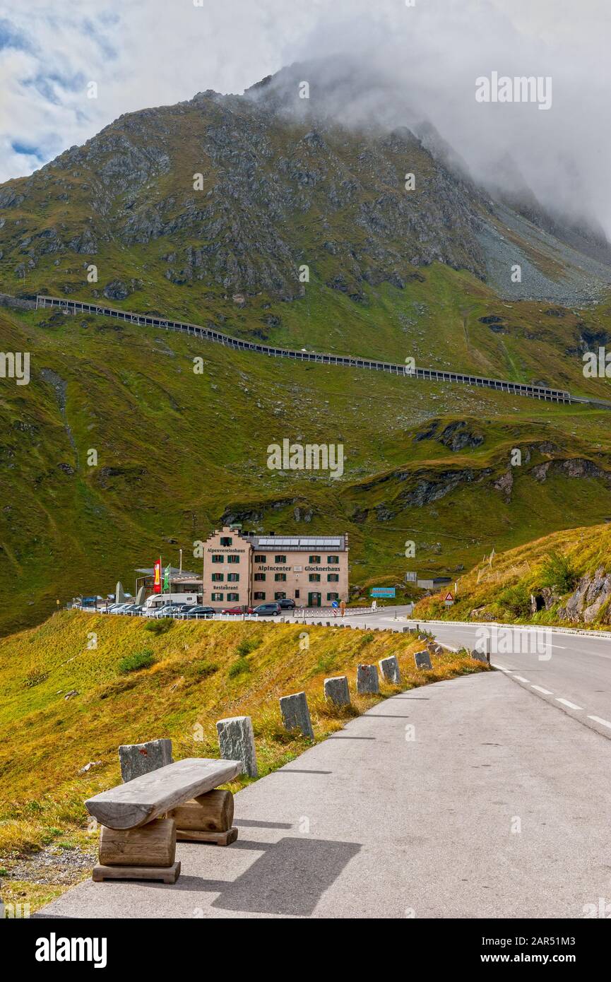 Motel en bordure de route sur la route alpine Grossglockner, Autriche Banque D'Images