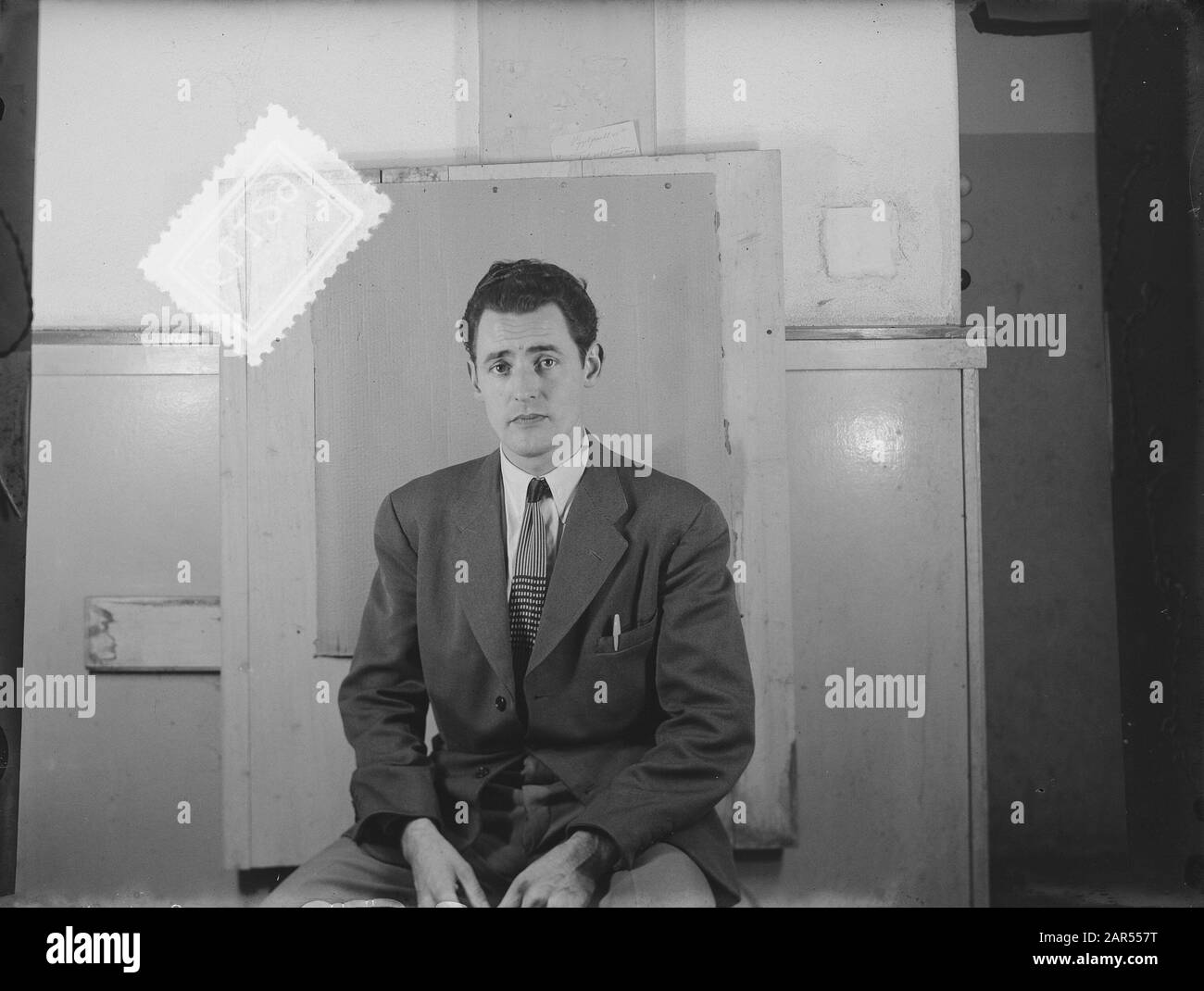 Un passeport foto entrepôt central Date: 17 novembre 1953 mots clés: Mens Banque D'Images