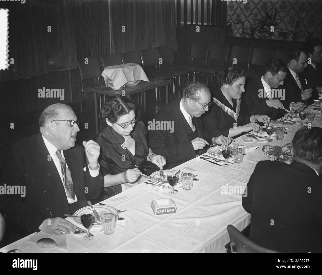Lustrum Sisionistische Etudiants Date: 10 décembre 1953 mots clés: Étudiants Banque D'Images