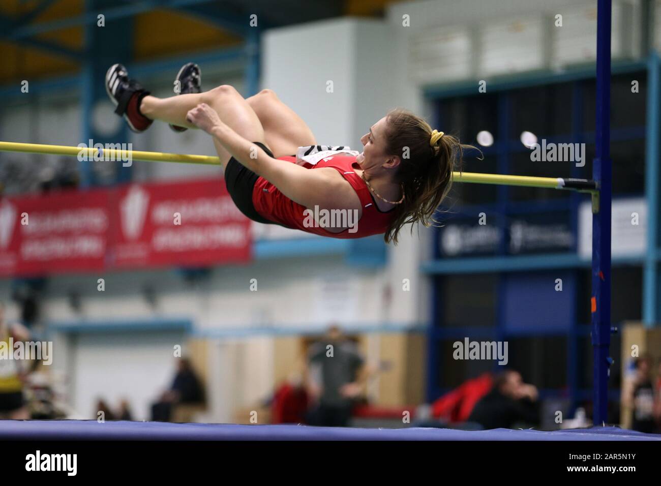 Lauryn Davey en action lors de l'événement de saut élevé de femmes âgées. Championnat d'athlétisme intérieur gallois 2020 au National Indoor Athletics Centre de Cardiff, Pays de Galles du Sud, le samedi 25 janvier 2020. Cette image ne peut être utilisée qu'à des fins éditoriales. Usage éditorial seulement. Photo de Andrew Orchard/Andrew Orchard sports photographie/Alay Live news Banque D'Images