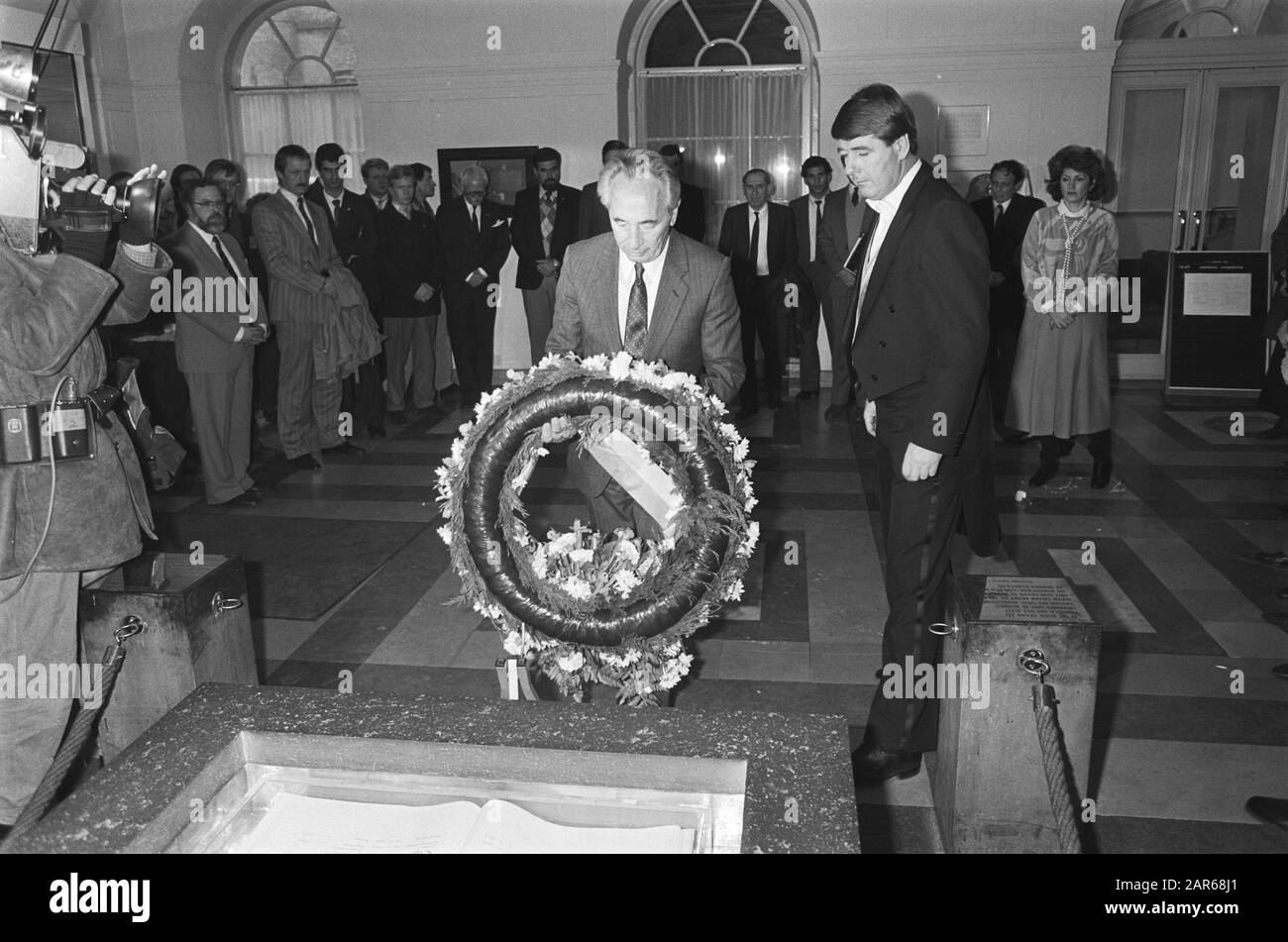 Wreorslegging Simon Peres à la Chambre des Représentants. Visite De Shimon Peres. Lieu : La Haye, Hollande Méridionale ; Banque D'Images