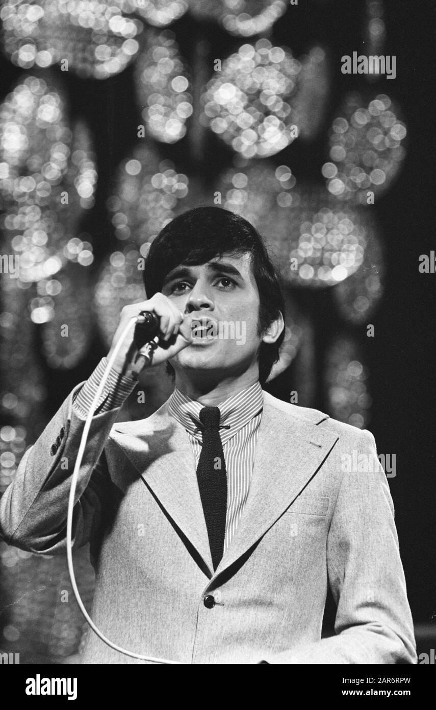 Finale nationale du concours Eurovision de la chanson à Scheveningen nr. 27, 28: Anneke Gronloh, nr. 29, 3 Date : 26 Février 1969 Lieu : Scheveningen, Zuid-Holland Mots Clés : Songfestivals, Finales Banque D'Images