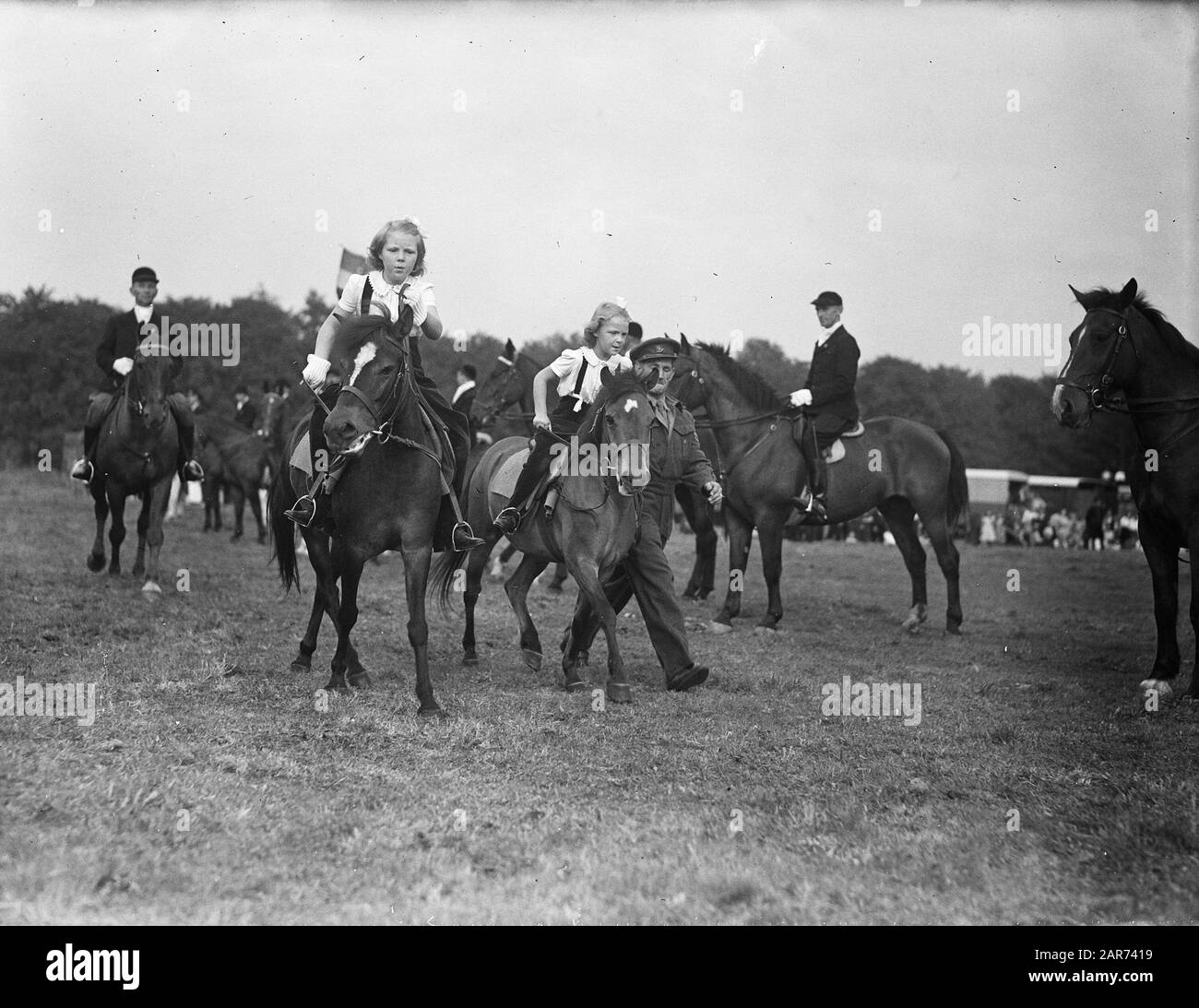 Ruiterfeest Princesses À Cheval Date: 19 Septembre 1947 Mots Clés: Princesses Banque D'Images