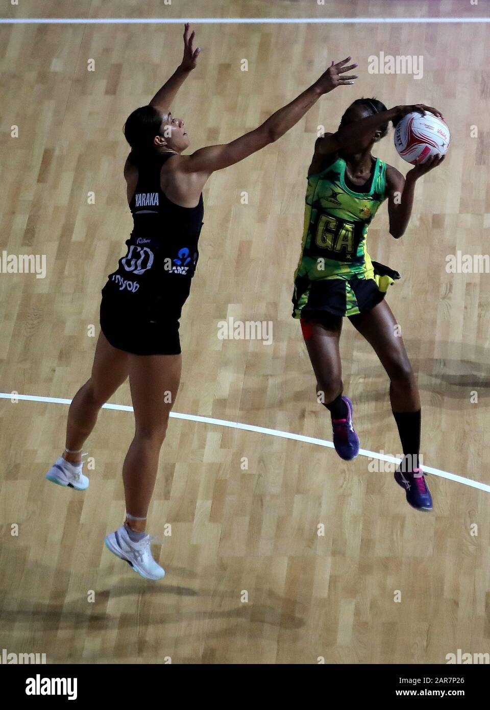 Shanice Beckford en Jamaïque pendant le match de médaille d'or de la Vitality netball Nations Cup à la Copper Box, Londres. Banque D'Images