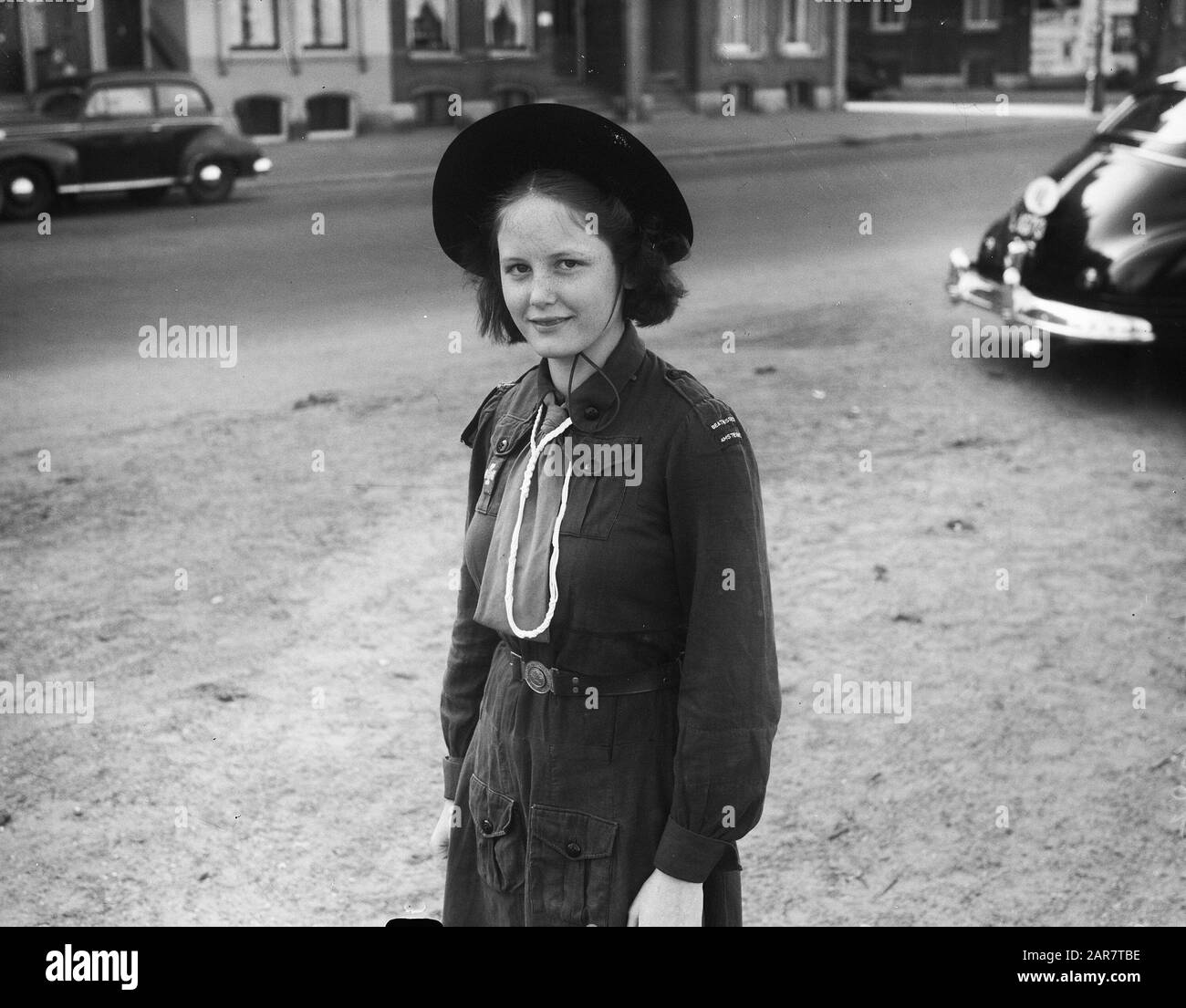 Annotation Scoute: Van De Beatrix [...] D'Amsterdam Date: 1 Mai 1951 Mots Clés: Boy Scout Banque D'Images