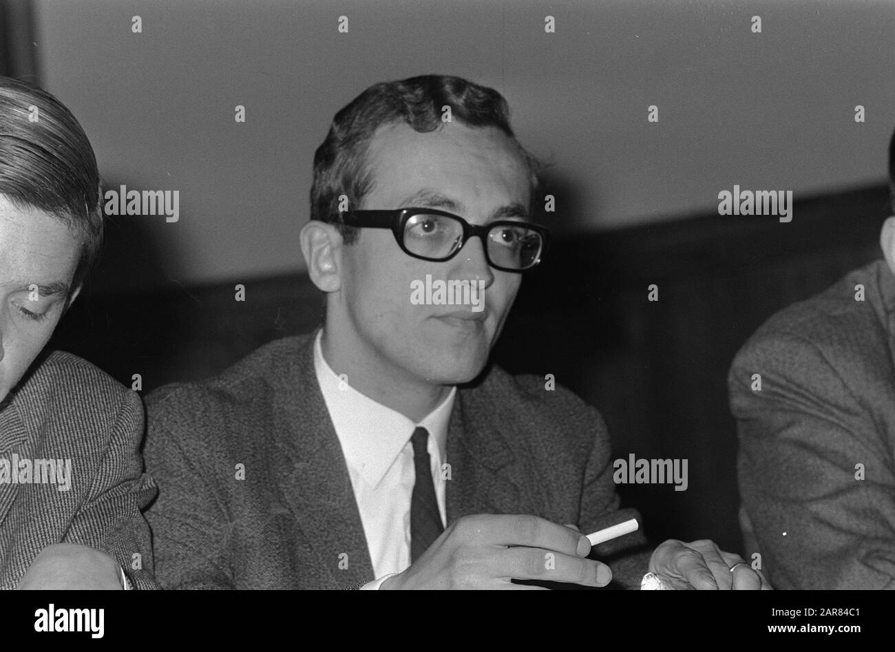 Protestaktie Contre La Nomination Von Kielmansegg À Leiden Date: 6 Mai 1967 Lieu: Leiden, Zuid-Holland Mots Clés: Protestations Nom Personnel: Kielmansegg, Johan Adolf Von Banque D'Images