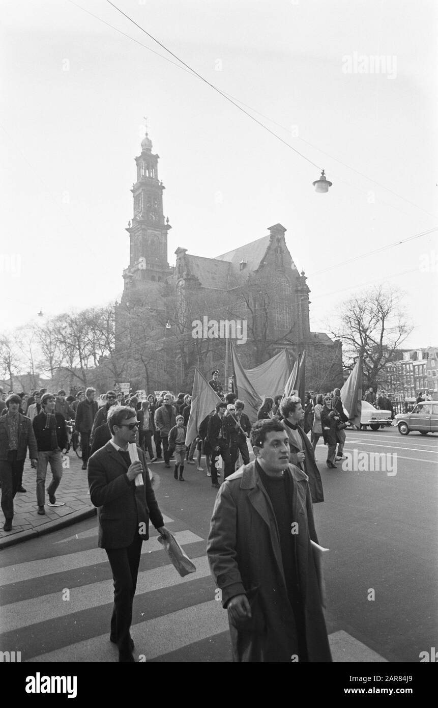 Manifestation mars contre la guerre du Vietnam Date: 15 avril 1967 lieu: Vietnam mots clés: Marches de protestation, guerres Banque D'Images