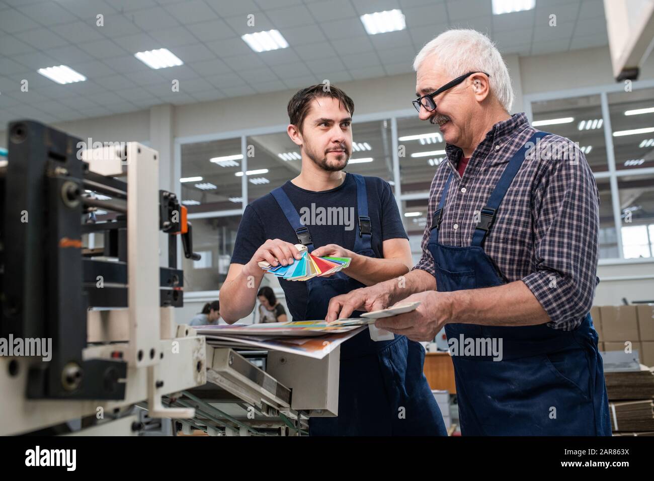 Discuter des couleurs des supports imprimés Banque D'Images