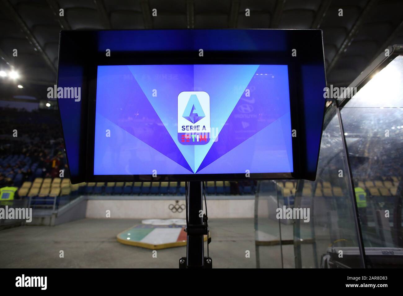 Rome, Italie. 26 janvier 2020. Rome, Italie - 26 janvier 2020: Moniteur VAR Video Assistant Referee dans la série italienne UN match de derby de football Comme Roma VS Ss Lazio, au Stade olympique de Rome le 26/01/2020 crédit: Agence de photo indépendante/Alay Live News Banque D'Images