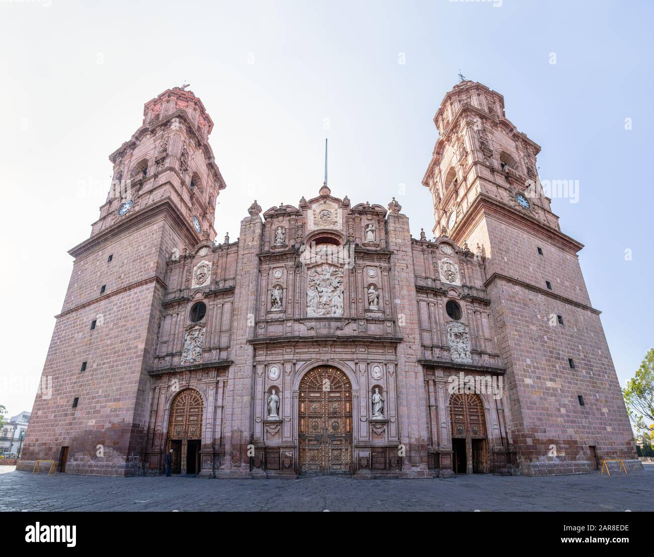 La cathédrale de Morelia, construit avec des pierres roses, dans la ville mexicaine de Morelia, État de Michoacan. Banque D'Images