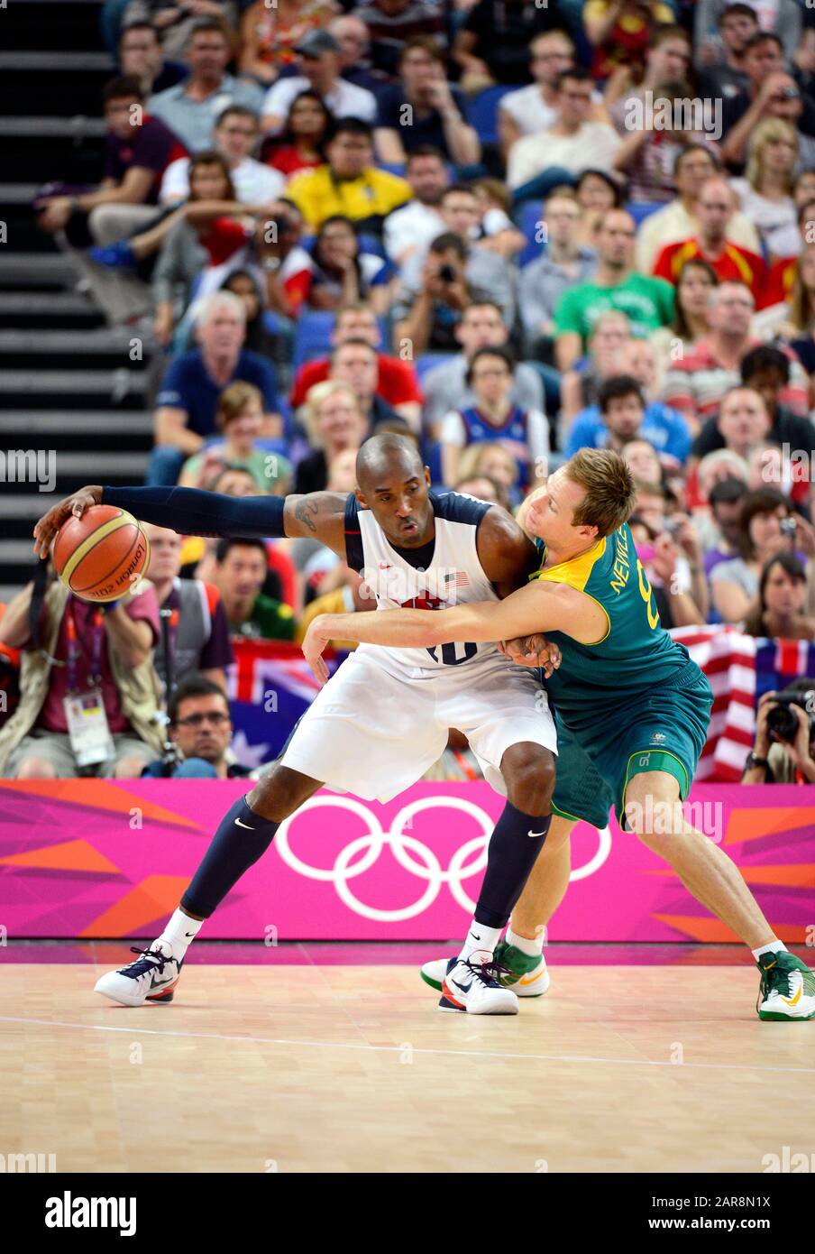 Londres, Royaume-Uni. 8 Août 2012. Photo de la Star du basket-ball américain Kobe Bryant en compétition pour Team USA contre l'Australie lors des quarts de finale du tournoi de basket-ball aux Jeux olympiques de Londres en 2012. Bryant avec sa fille de 13 ans, Gianna a été tuée dans un accident d'hélicoptère à Calabasas, Californie, dimanche 26 janvier 2019 Banque D'Images