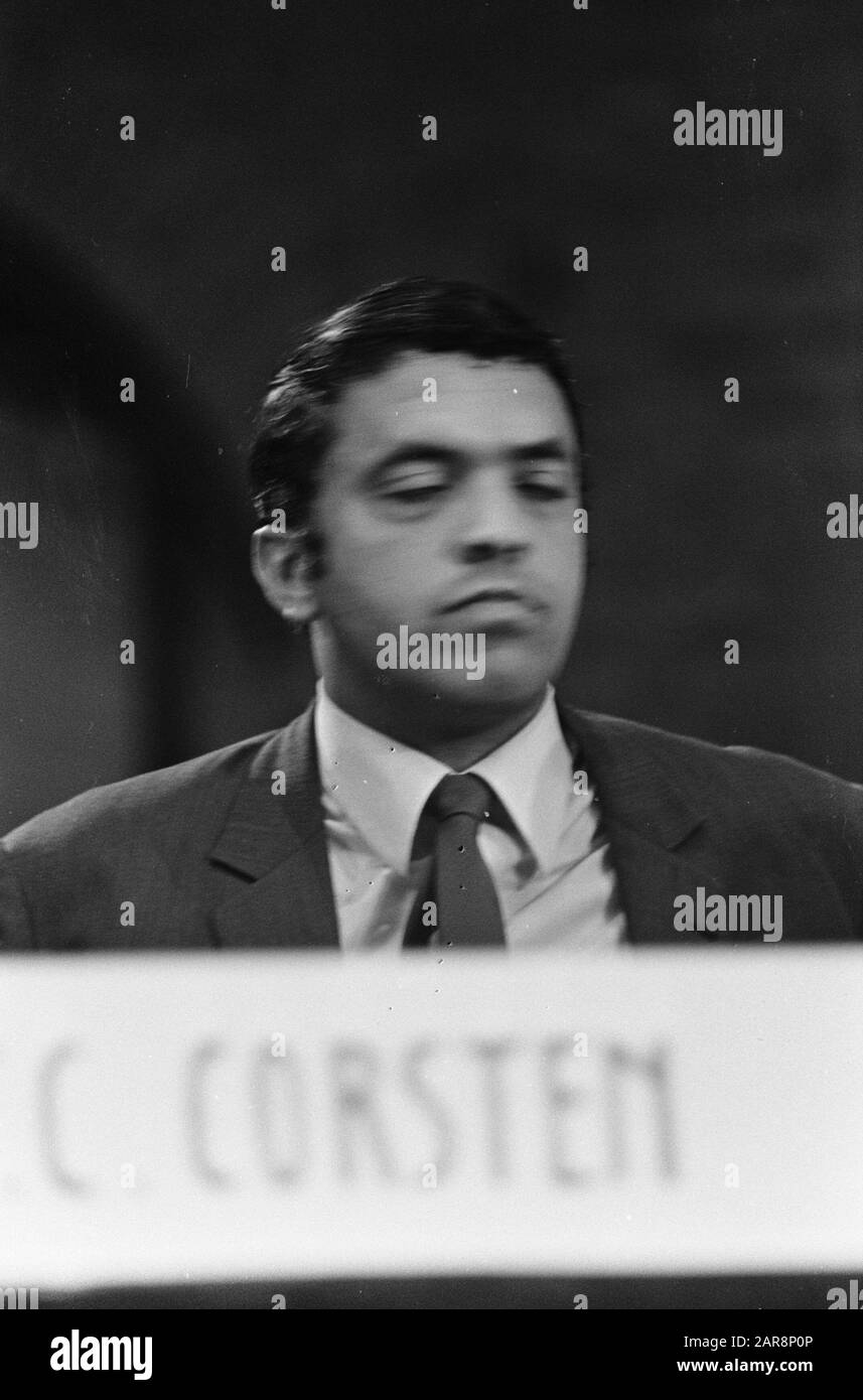 Enseignez-vous à Koopmansbeurs. Questions 9.10 C. Corsten, numéro 11 Dr. P. G. J. Korteweg Date: 15 octobre 1967 Nom personnel: C. Corsten, Korteweg Nom de l'institution: Koopmansbeurs Banque D'Images