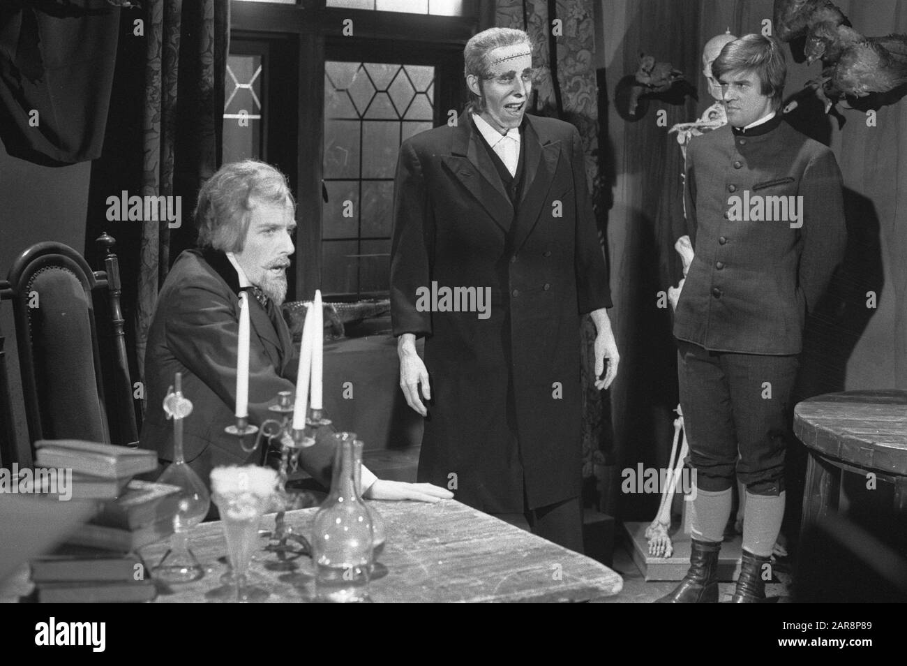 Enregistrements de télévision programme VARA courte et petite date : 12 janvier 1972 mots clés : enregistrements de télévision Nom personnel : courte Et petite Banque D'Images