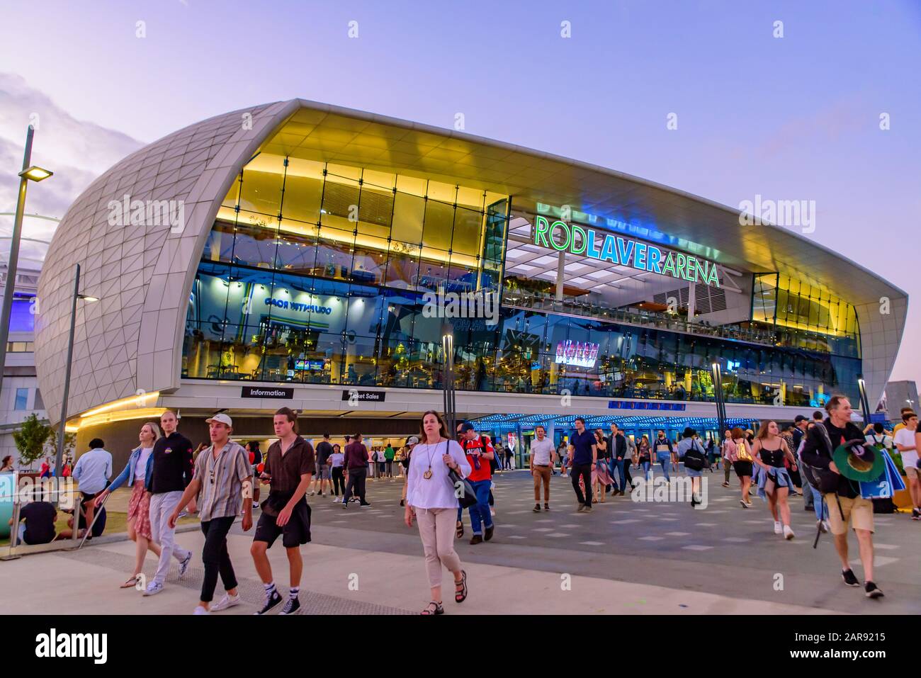Rod laver Arena pour l'Australian Open 2020 au coucher du soleil, un lieu de tennis au Melbourne Park, Melbourne, Australie Banque D'Images
