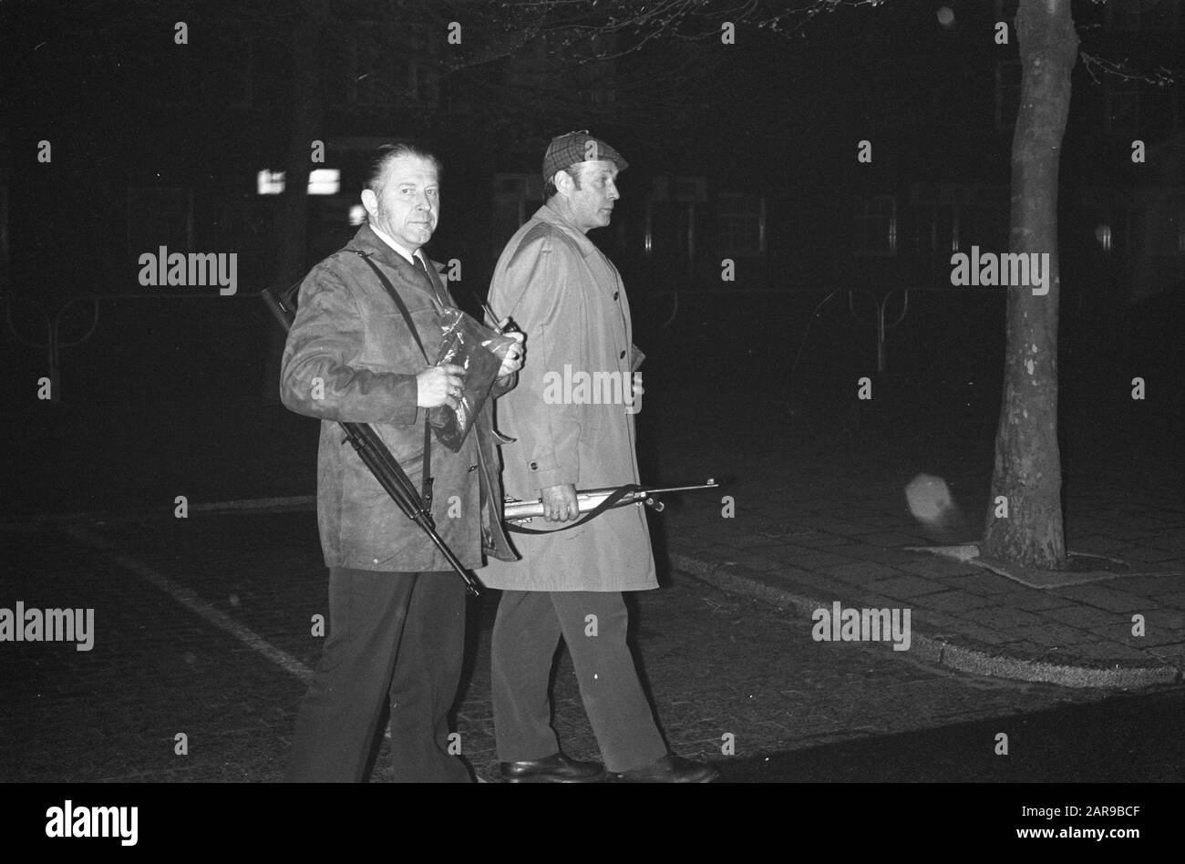 Vingt-cinq ans Israël à la RAI, police avec les carbaines RAI Date: 6 mai 1973 mots clés: Police, jubilés Nom de l'institution: RAI Banque D'Images