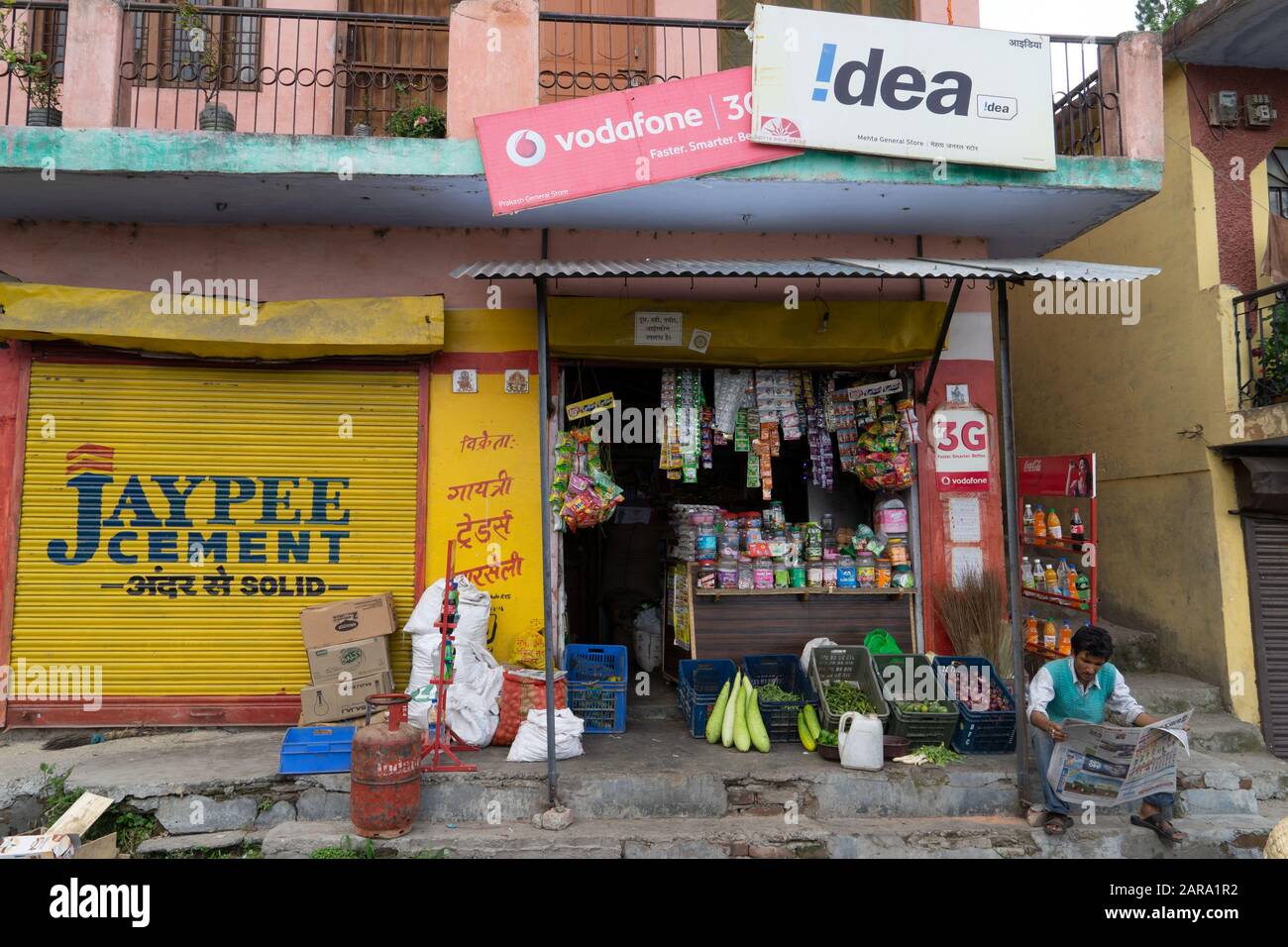 Vodafone Shop, Almora, Uttarakhand, Inde, Asie Banque D'Images