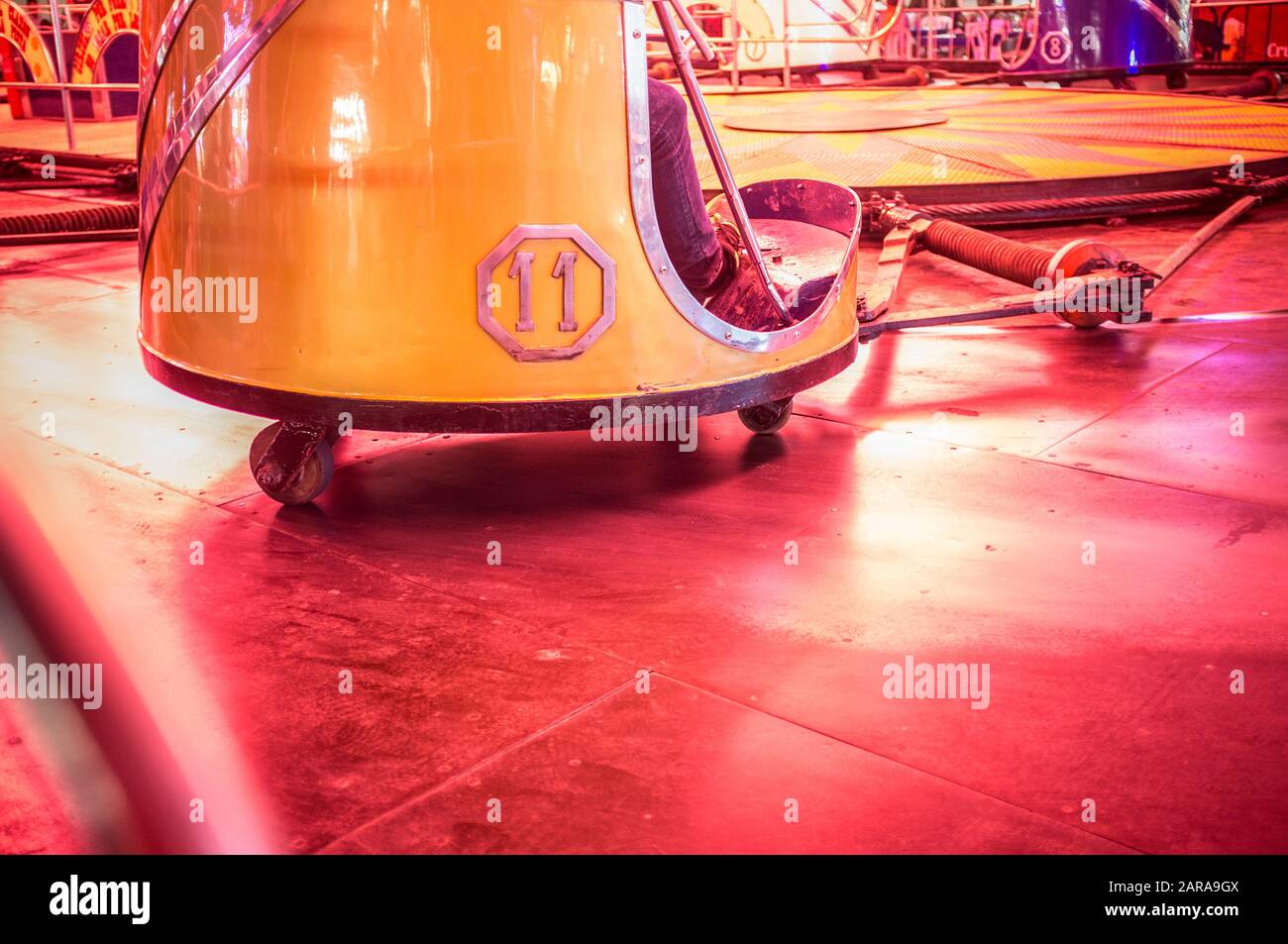 Attraction funkfair vintage. Onze cabine Banque D'Images