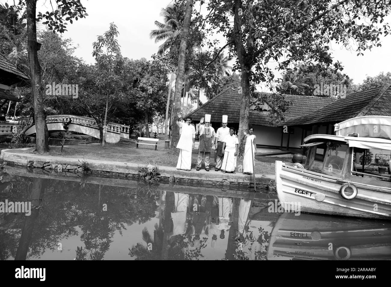 Bateau Egret, Personnel De Spéléologie, Coconut Lagoon Resort, Kumarakom, Kottayam, Kerala, Inde, Asie Banque D'Images