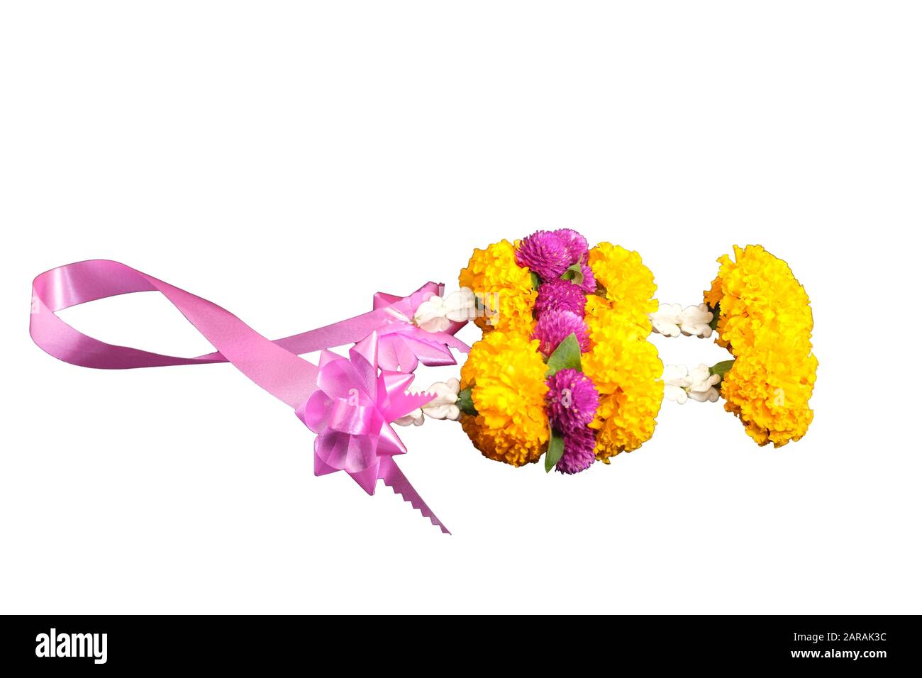 Un Garlands De fleurs sur le fond blanc avec de l'espace pour mettre le texte Banque D'Images