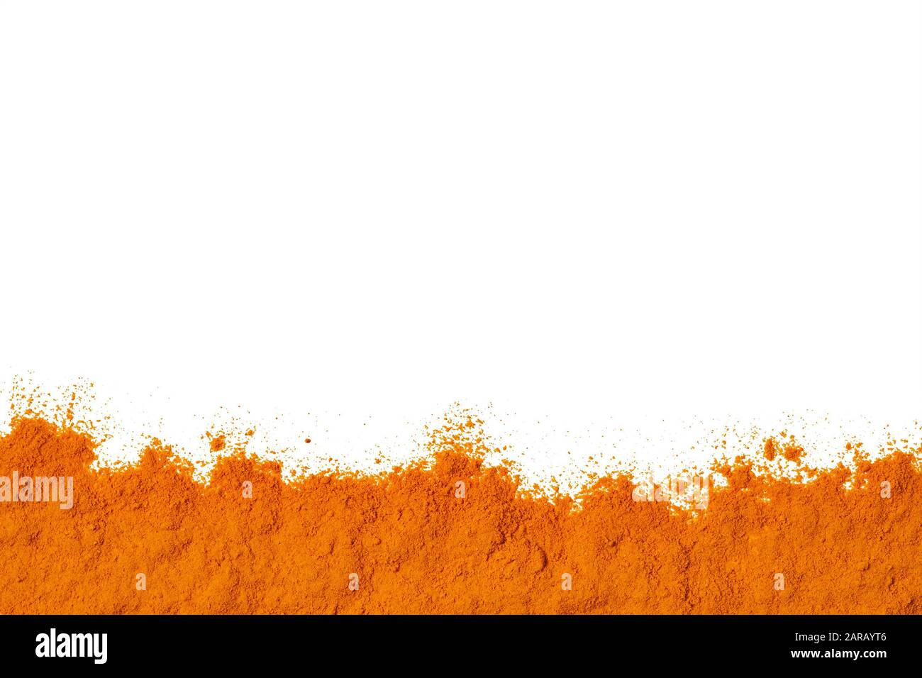 La poudre de curcuma est de couleur orange. Épices de guérison naturelle et utile de l'est. Banque D'Images