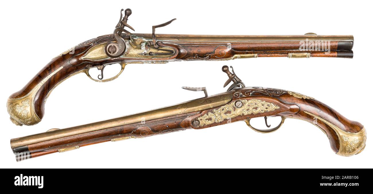 Une paire de pistolets à longue durée en bohémien pour étui à flintlock Banque D'Images
