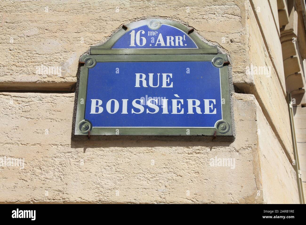 Paris, France - rue Boissière Old street sign. Banque D'Images