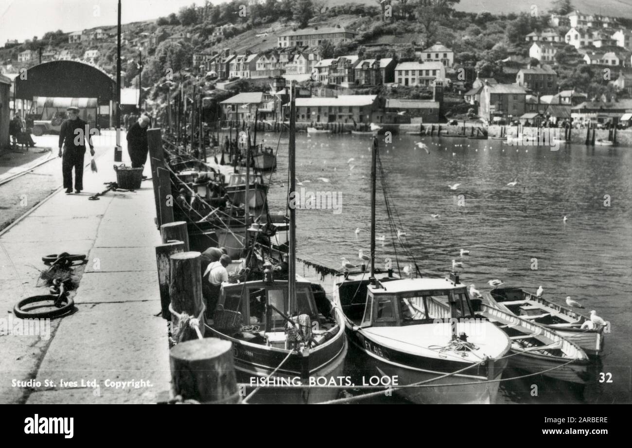 Bateaux de pêche dans le port de Looe, Cornwall Banque D'Images