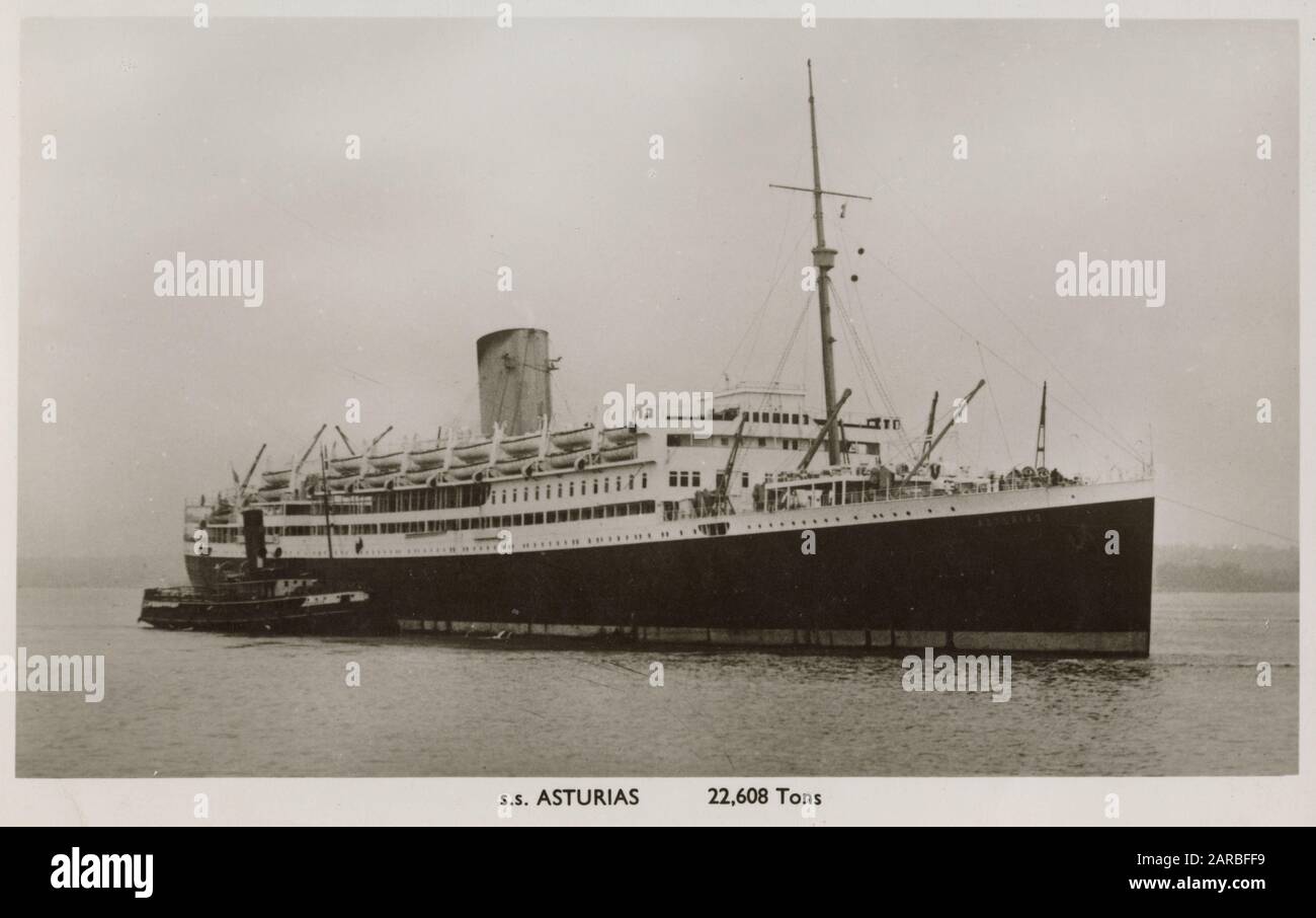 SS Asturias, paquebot construit en 1926, a servi pendant la Seconde Guerre mondiale, et a été utilisé comme Titanic dans le film de 1957, A Night to Remember. Banque D'Images
