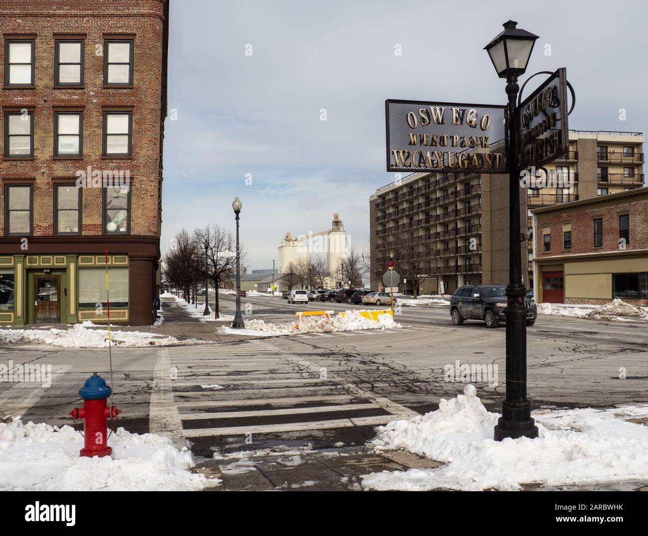 Vue sur le centre-ville d'Oswego, New York, sur la rive du lac Ontario, dans l'État de New york, l'après-midi d'hiver Banque D'Images