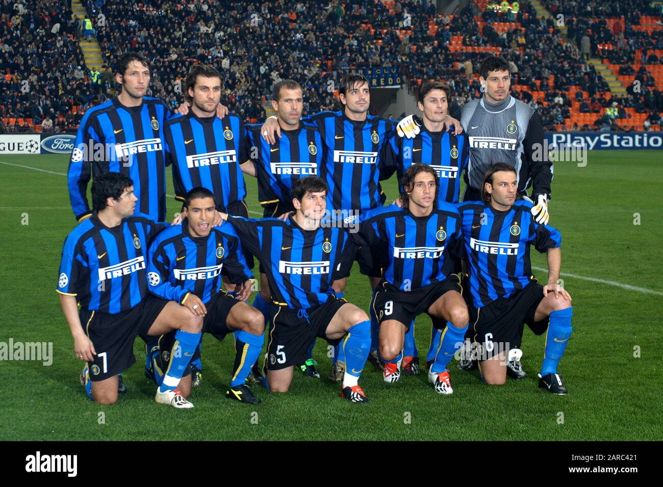 Milan Italie, 09 avril 2003,' G.Meazza' Stadium, UEFA Champions League 2002/2003  , FC Inter - CF Valencia : les Inter Joueurs avant le match Photo Stock -  Alamy