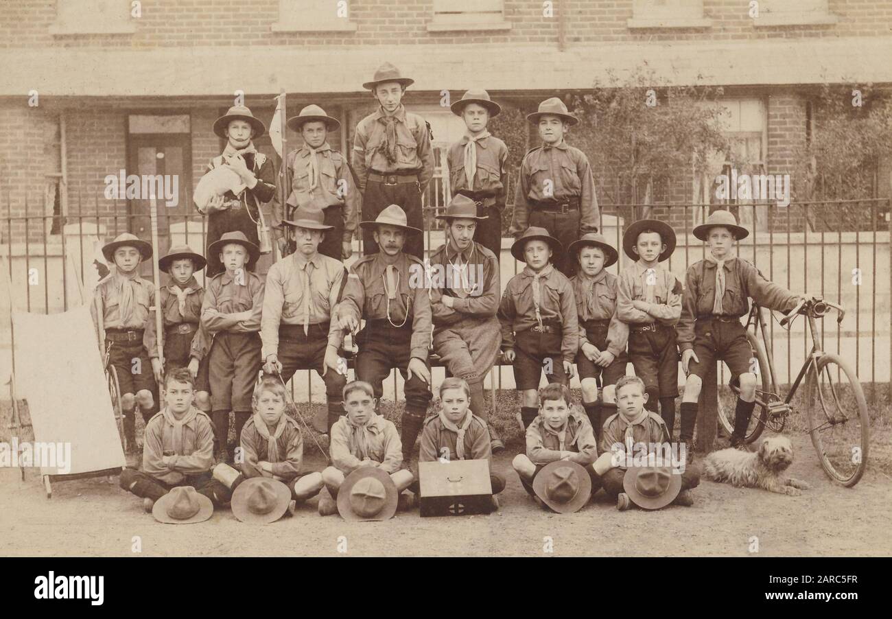 Archives historiques image de la troupe de scout de garçon. Scoutisme. Scouts. Banque D'Images