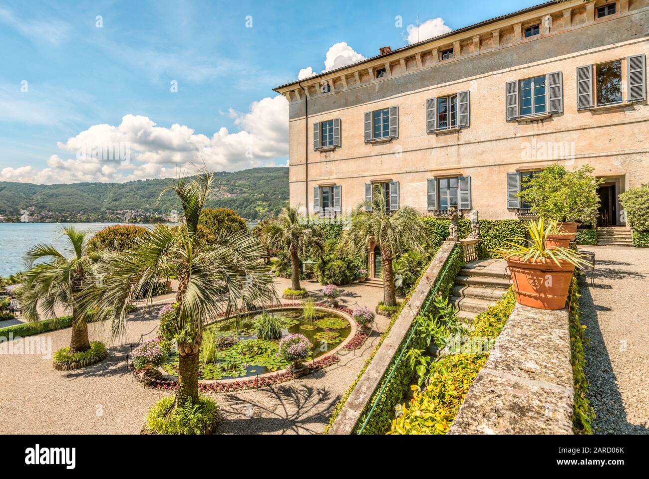 Cour Du Palazzo Madre À Isola Madre, Lago Maggiore, Piémont, Italie Banque D'Images