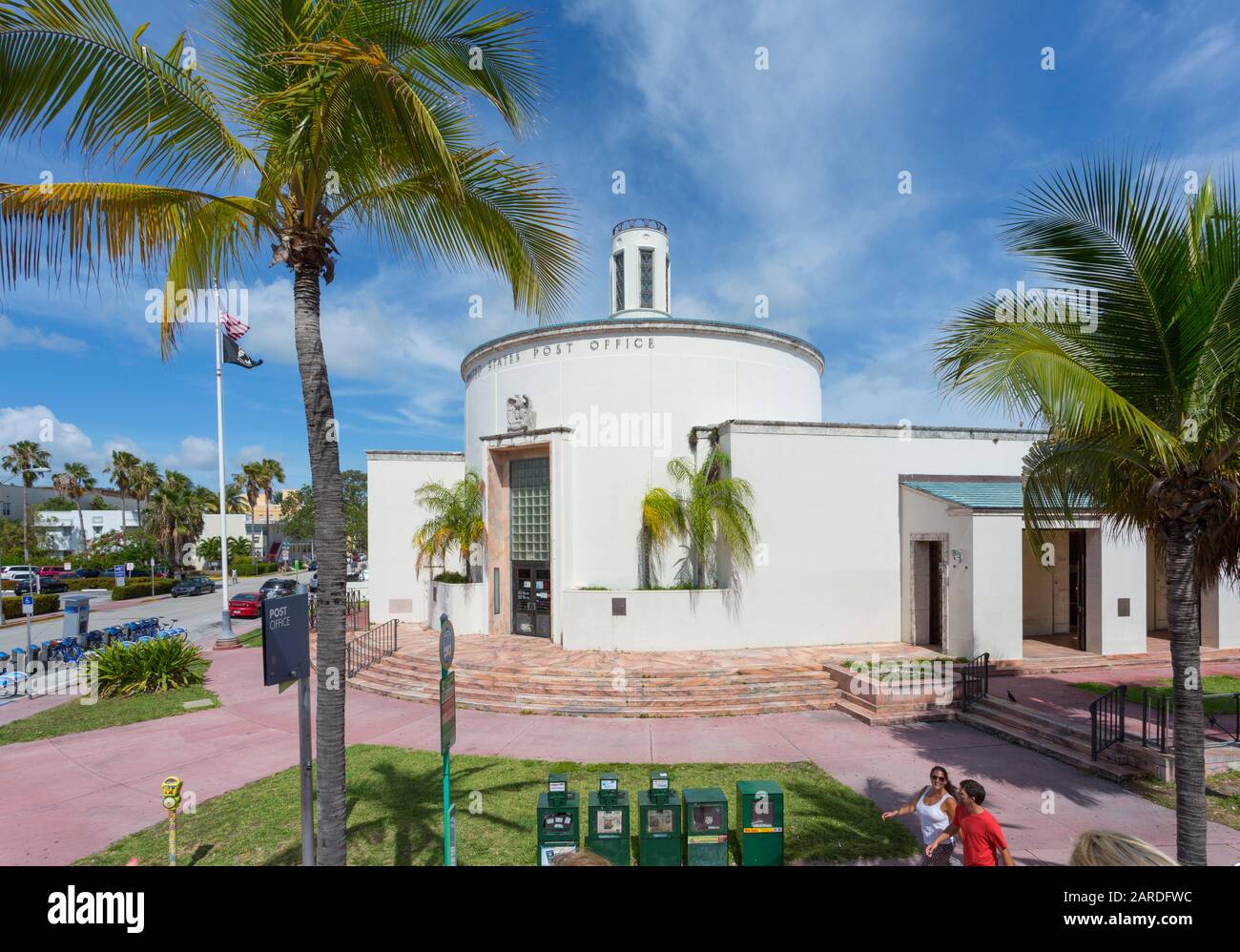 Vue sur l'ancien bureau de poste, South Beach, Miami, Floride, États-Unis d'Amérique, Amérique du Nord Banque D'Images Vue sur l'ancien bureau de poste, South Beach, Miami, Floride, États-Unis d'Amérique, Amérique du Nord Banque D'Images
