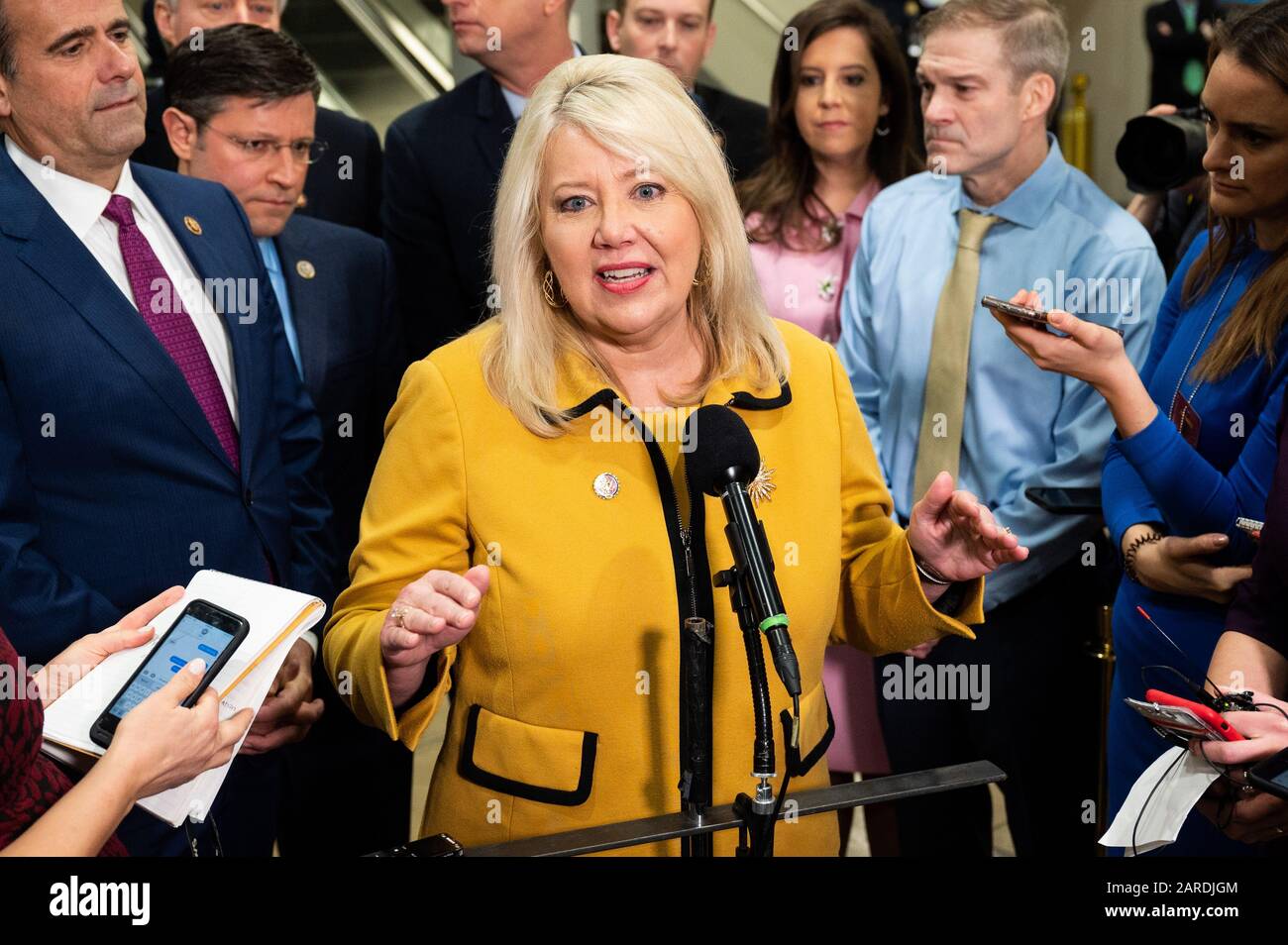 27 janvier 2020 - Washington, DC, États-Unis: Le représentant américain Debbie Lesko (R-AZ), près du métro du Sénat, discute du procès de destitution. (Photo de Michael Brochstein/Sipa USA) Banque D'Images